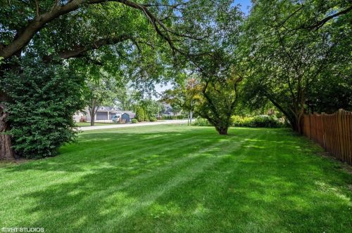 222 Elm St, Palatine, IL 60067-6014