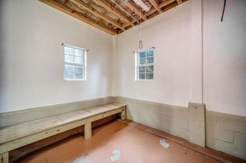 1715 Marietta Rd, Atlanta GA  30318-1907 exterior