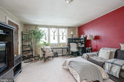 327 Haddon Ave, Camden NJ 08103-2854 exterior