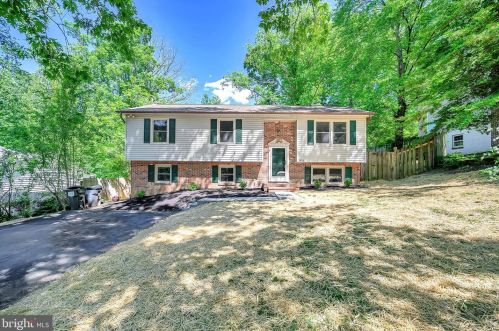 1012 Eastern View Dr, Fredericksburg, VA 22405-1709