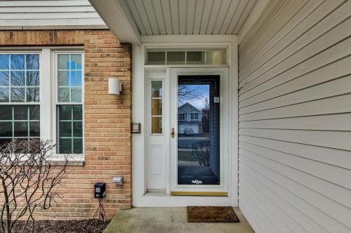 1815 Avalon Dr, Wheeling, IL 60090-6770