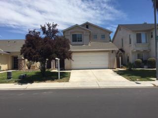 470 Victory Ave, Manteca, CA 95336-4451