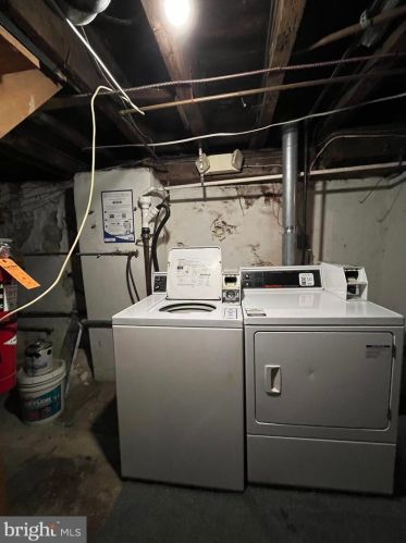 701 16th St, Philadelphia PA  19130-2902 exterior