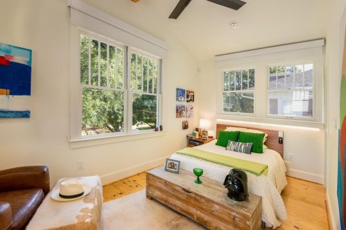 319 Edgefield Ave, Dallas TX  75208-5316 exterior