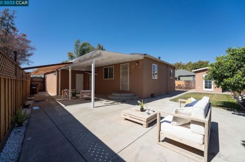 22750 Souza Ct, Hayward, CA 94541-5034