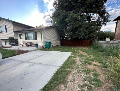 8217 Explorador Calle, Denver CO  80229-5566 exterior
