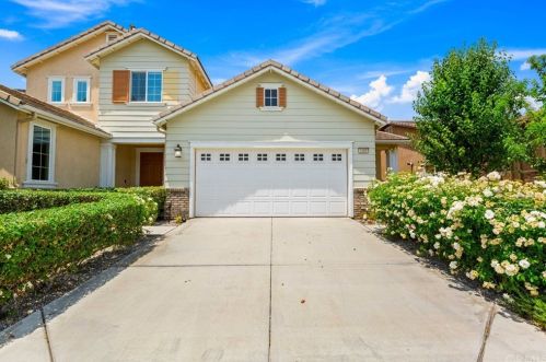 6488 Youngstown St, Chino, CA 91710-6942