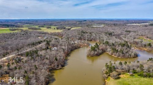 847 Lake Deerfield Rd, Hull, GA 30646-1561