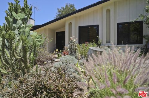 3130 Voltaire Dr, Topanga, CA 90290-4477