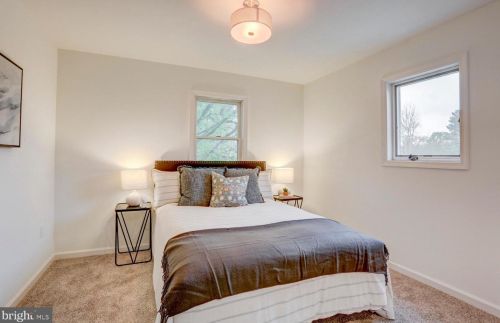 111 Eastman Ave, Lancaster PA  17603-4476 exterior