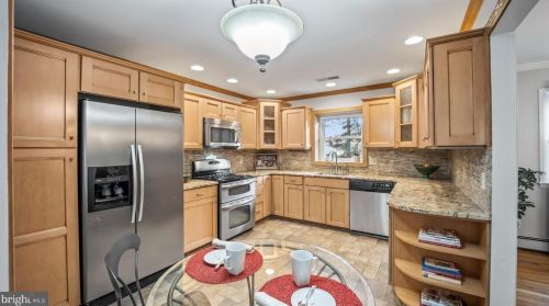 13 Rosalind Dr, Trenton NJ  08648-3245 exterior