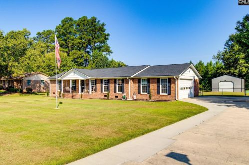 1090 Quail Ln, Lugoff, SC 29078-9135