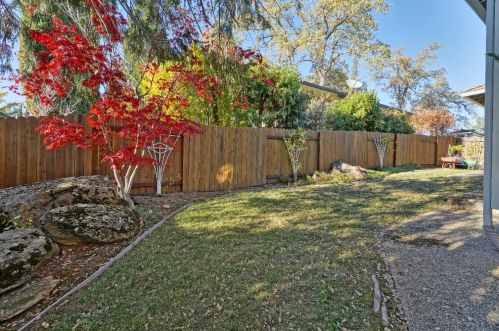 1015 Oak Crest Ct, Swansboro Country, CA 95667-3455