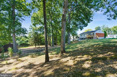 1705 Iowa Ct, Woodbridge, VA 22191-3616