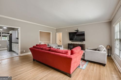 3685 Cantrell Rd, Atlanta GA  30319-1304 exterior
