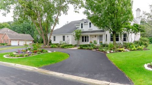 480 81st St, Willowbrook IL  60527-5985 exterior