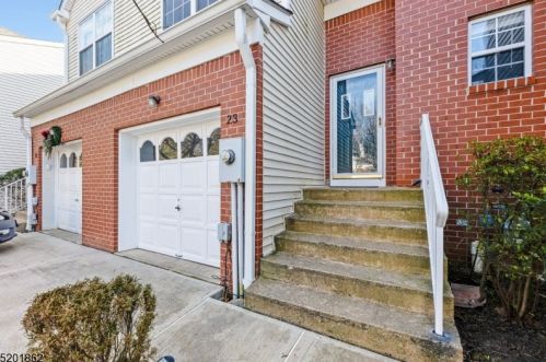 23 Taft Ct, Princeton, NJ 08540-1663