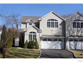 58 Meadow Ct, Fairfield, CT 06824-6310