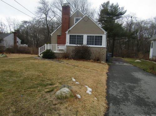 21 Sunset Ave, Niantic CT  06357-3349 exterior