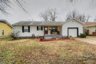 308 10th St, Pryor, OK 74361-6811