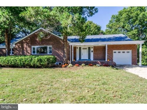 1102 Salem Rd, Burlington, NJ 08016-2528