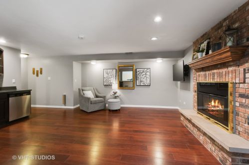 40 Peiffer Ave, Lemont IL  60439-3845 exterior