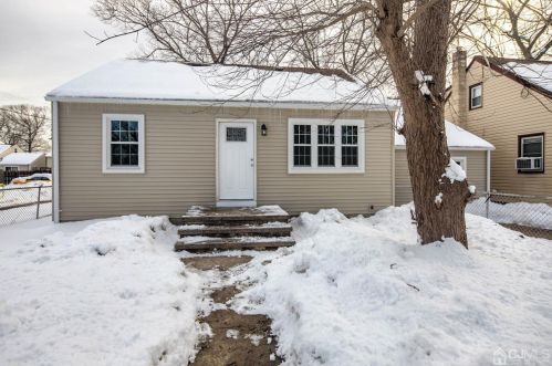 33 Leon Ave, Old Bridge, NJ 08857-1222