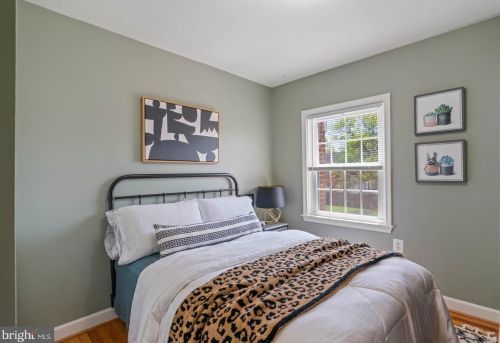 6431 Franconia Ct, Springfield VA  22150-1204 exterior