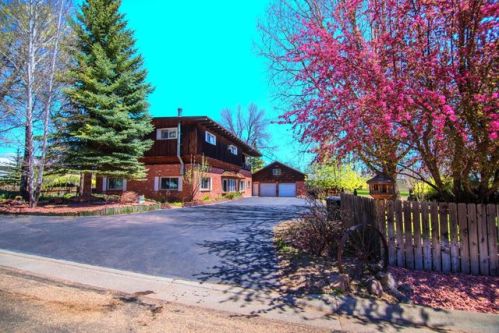 547 3rd Ave, Craig, CO 81625-3341