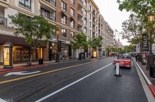 670 Caruso Ave, Glendale CA  91210-1519 exterior