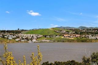 455 Alhambra St, Crockett, CA 94525-1203