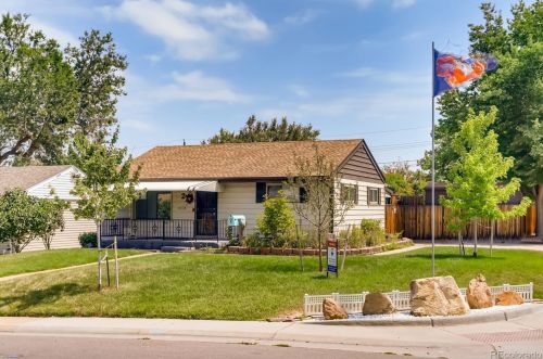 2 Zenobia St, Denver, CO 80219-1040