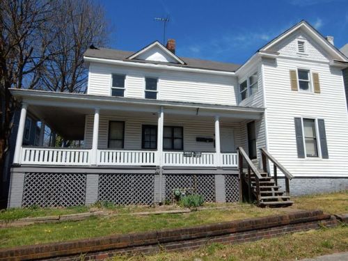 1114 Stewart Ave, Roanoke VA  24013-1528 exterior