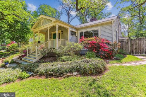 306 Dennis Ave, Silver Spring, MD 20901-1701