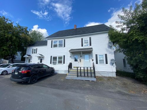 41 Winter St, Fairfield, ME 04937-1580