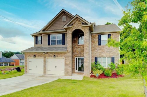 3891 Village Crossing Ln, Ellenwood, GA 30294-5704