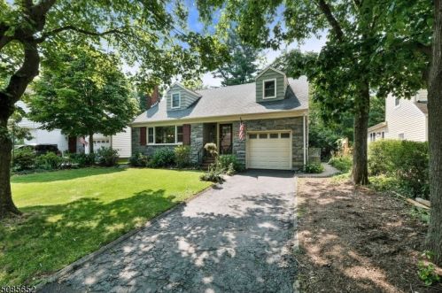 134 Squire Hill Rd, Montclair, NJ 07043-2516