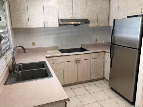 1229 Makalapua Pl, Honolulu HI  96817-2745 exterior