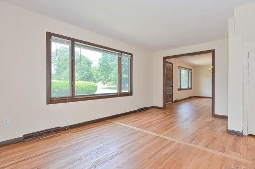 136 Alexander Dr, Colchester CT  06415-1424 exterior