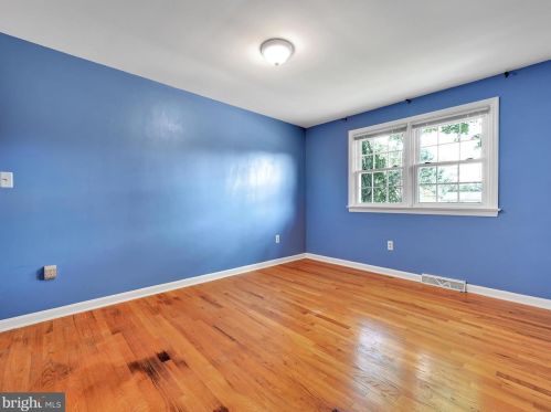 355 Richland Dr, Lancaster PA  17601-3631 exterior