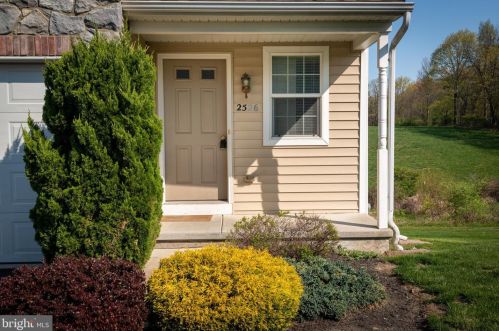 2526 Oakwood Ln, Harrisburg, PA 17110-9386