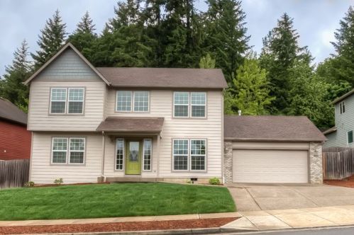 905 Sun Valley Ave, Silverton, OR 97381-8752