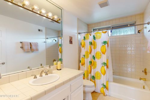 2418 Sandpiper Dr, Santa Maria CA  93455-1521 exterior