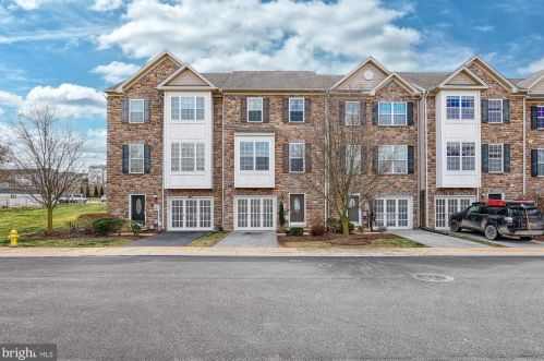 1220 Stonehaven Way, York, PA 17403-9034
