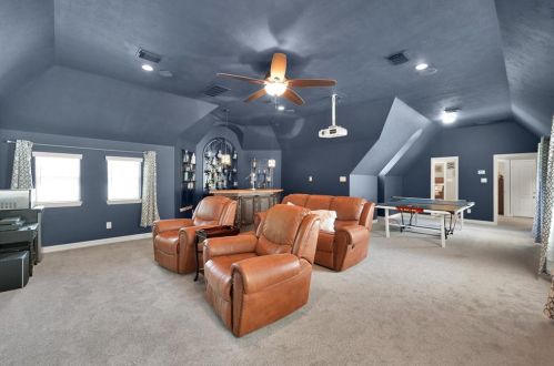9010 Willow Spg Ln, Conroe TX  77302-3496 exterior
