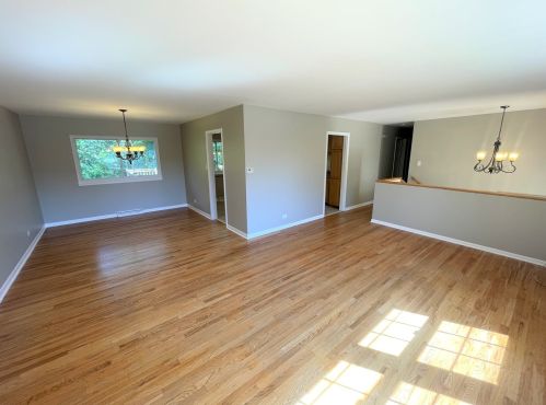 315 Williams Dr, Palatine, IL 60074-4141
