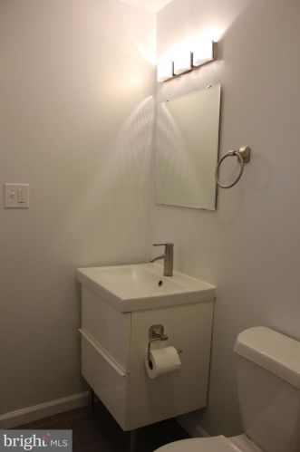 1150 12 St, Philadelphia PA 19147-4524 exterior