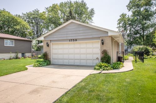 1759 Carib Ln, Mount Prospect, IL 60056-1703