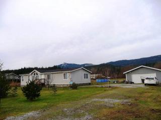 8149 Emmanuel Ln, Concrete, WA 98237-8901