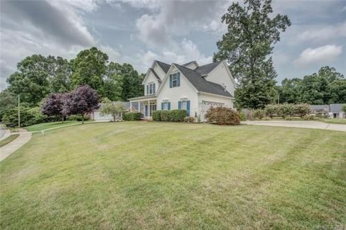 4479 Timberwood Dr, Gastonia, NC 28056-8427
